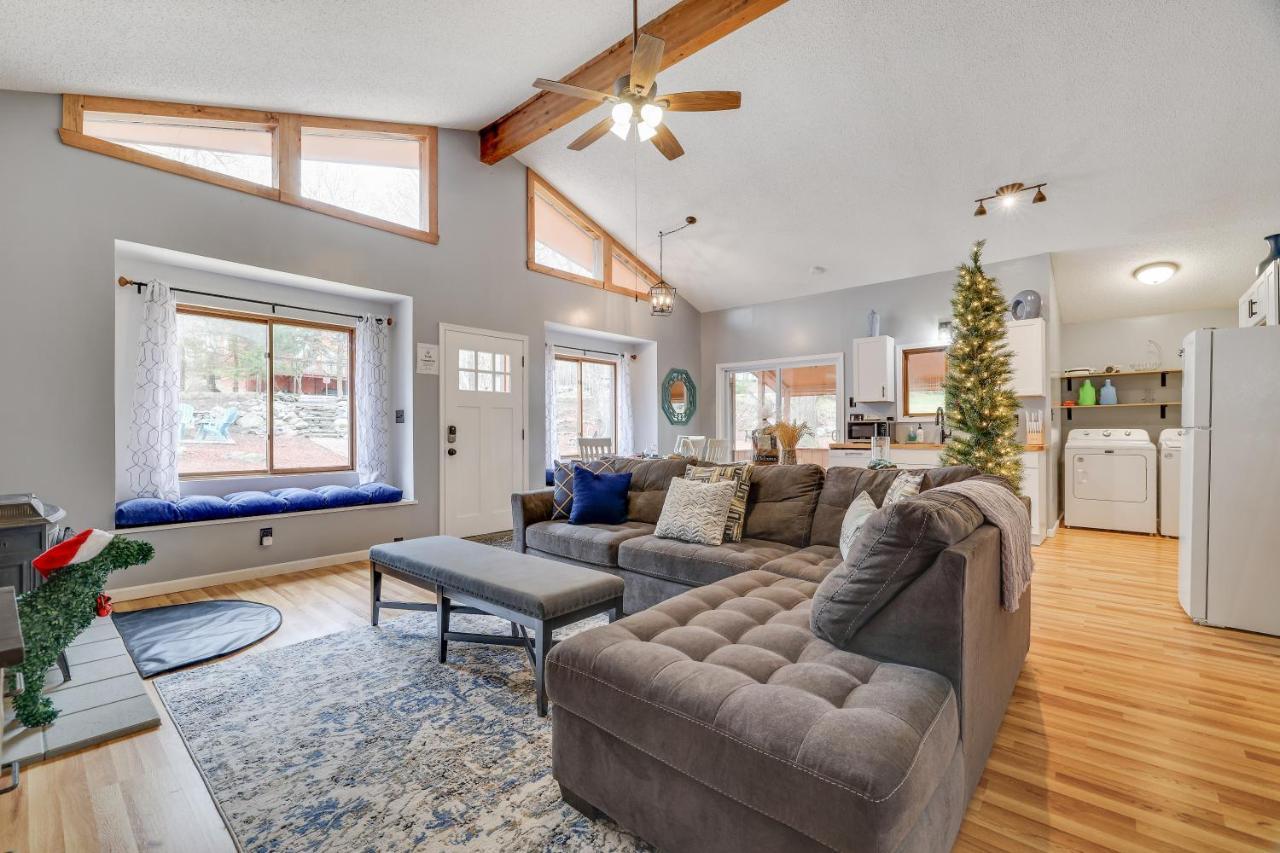 Premier Cozy Cabin - Free Amenities & Comm Indoor Pools Bushkill Eksteriør bilde