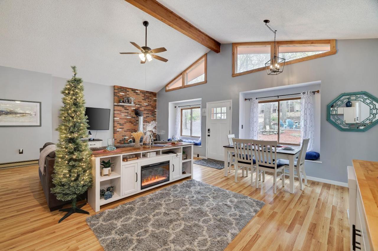 Premier Cozy Cabin - Free Amenities & Comm Indoor Pools Bushkill Eksteriør bilde