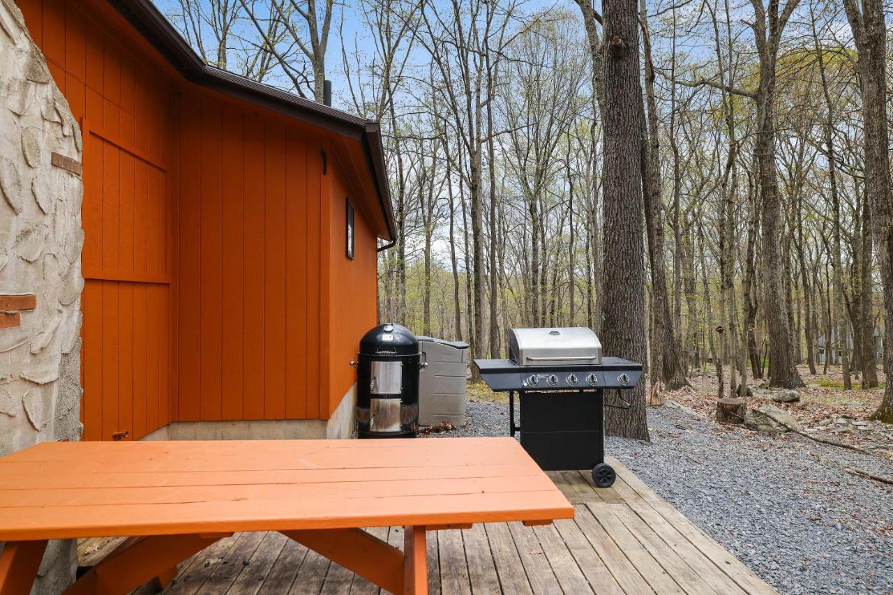 Premier Cozy Cabin - Free Amenities & Comm Indoor Pools Bushkill Eksteriør bilde