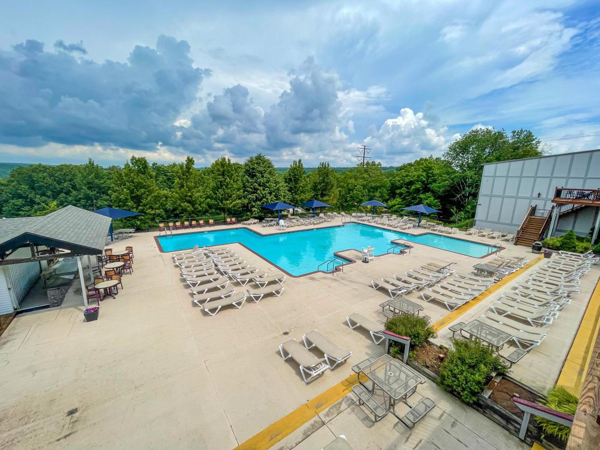 Premier Cozy Cabin - Free Amenities & Comm Indoor Pools Bushkill Eksteriør bilde